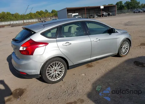 2012 Ford Focus z USA, uszkodzony, nr VIN 1FAHT3M28CL367166